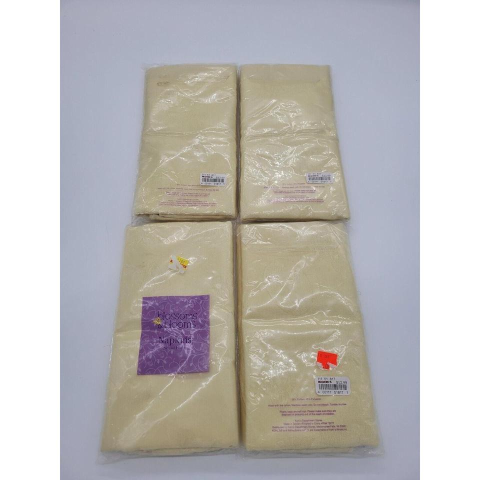 New Set Of 4 Blossoms Dc12