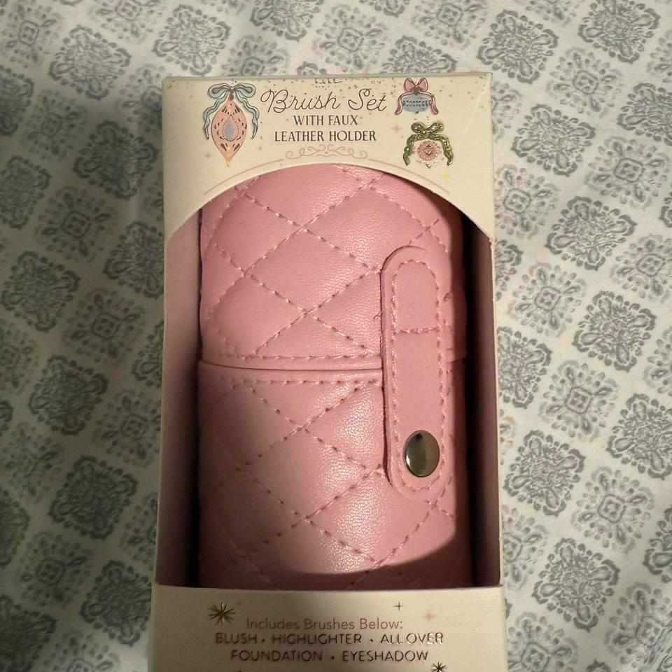 Pink Faux Leather Makeup Brush