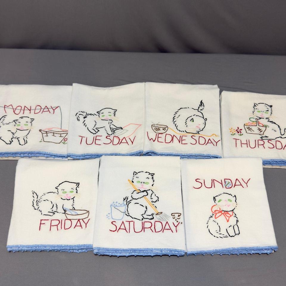 Vintage Embroidered Cat Kitten Days