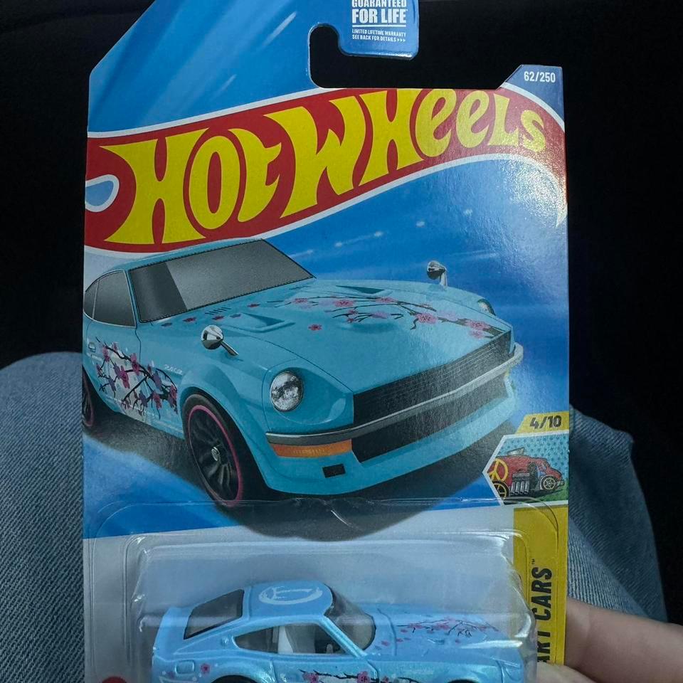Hot Wheels Datsun 240z