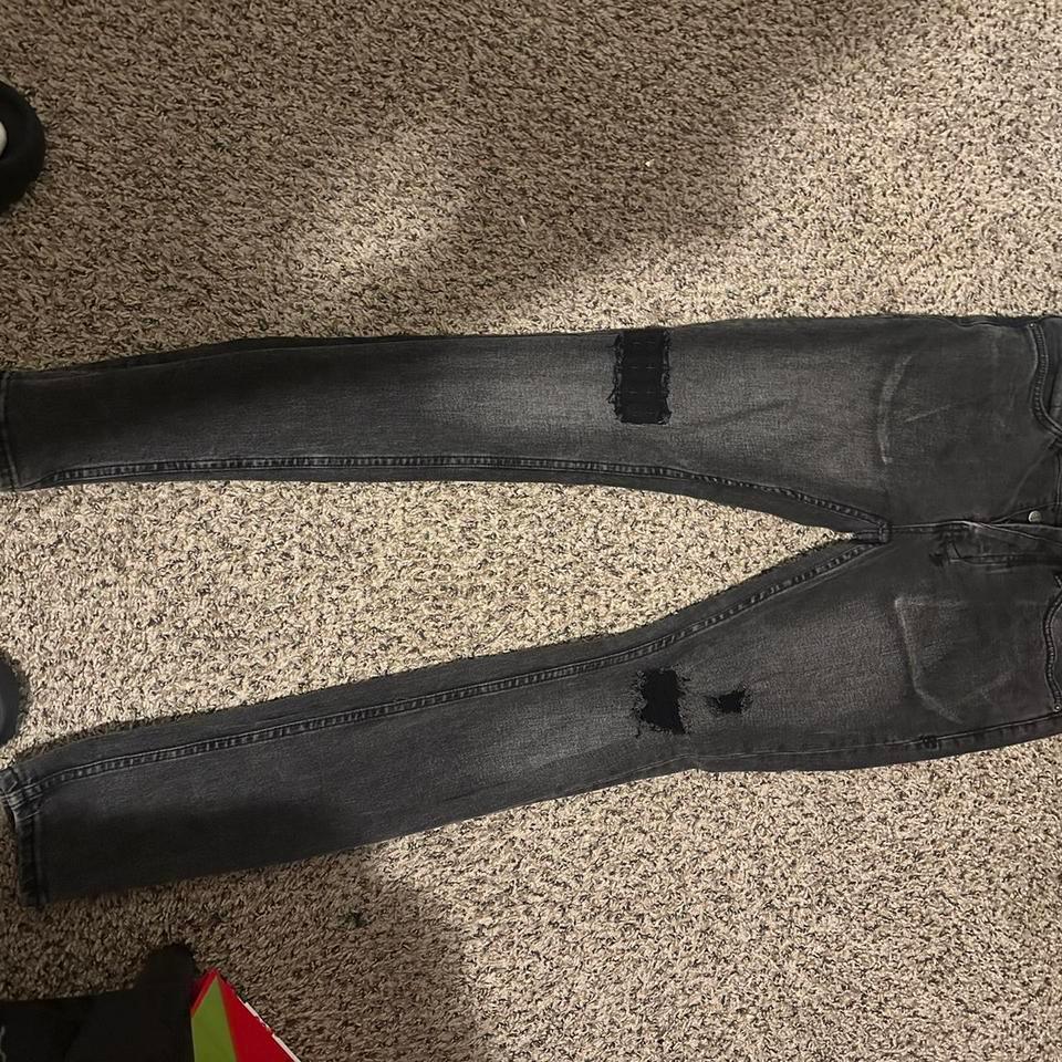 Black Denim Jeans With Unique 3
