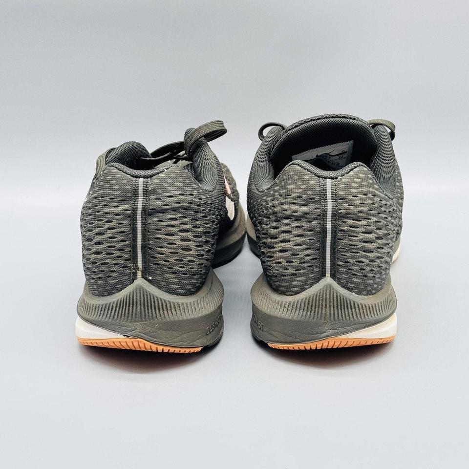 Nike Shoes Womens 7 Gray 5