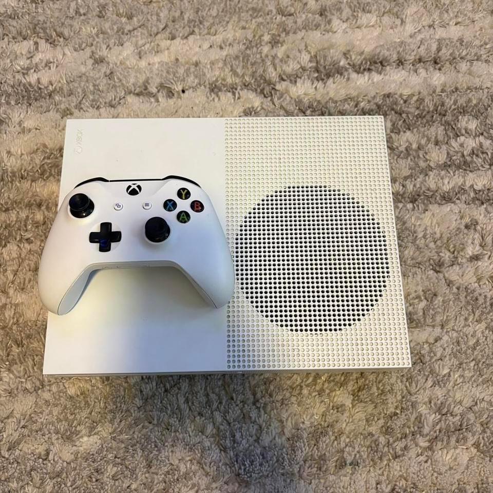 Xbox One S Case Excellent 4d2c