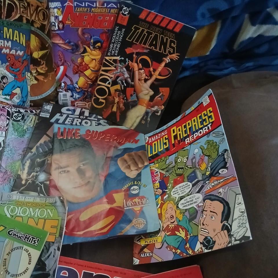 25 Lot Of Comic Book 6800 5