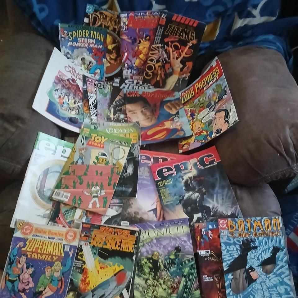 25 Lot Of Comic Book 6800
