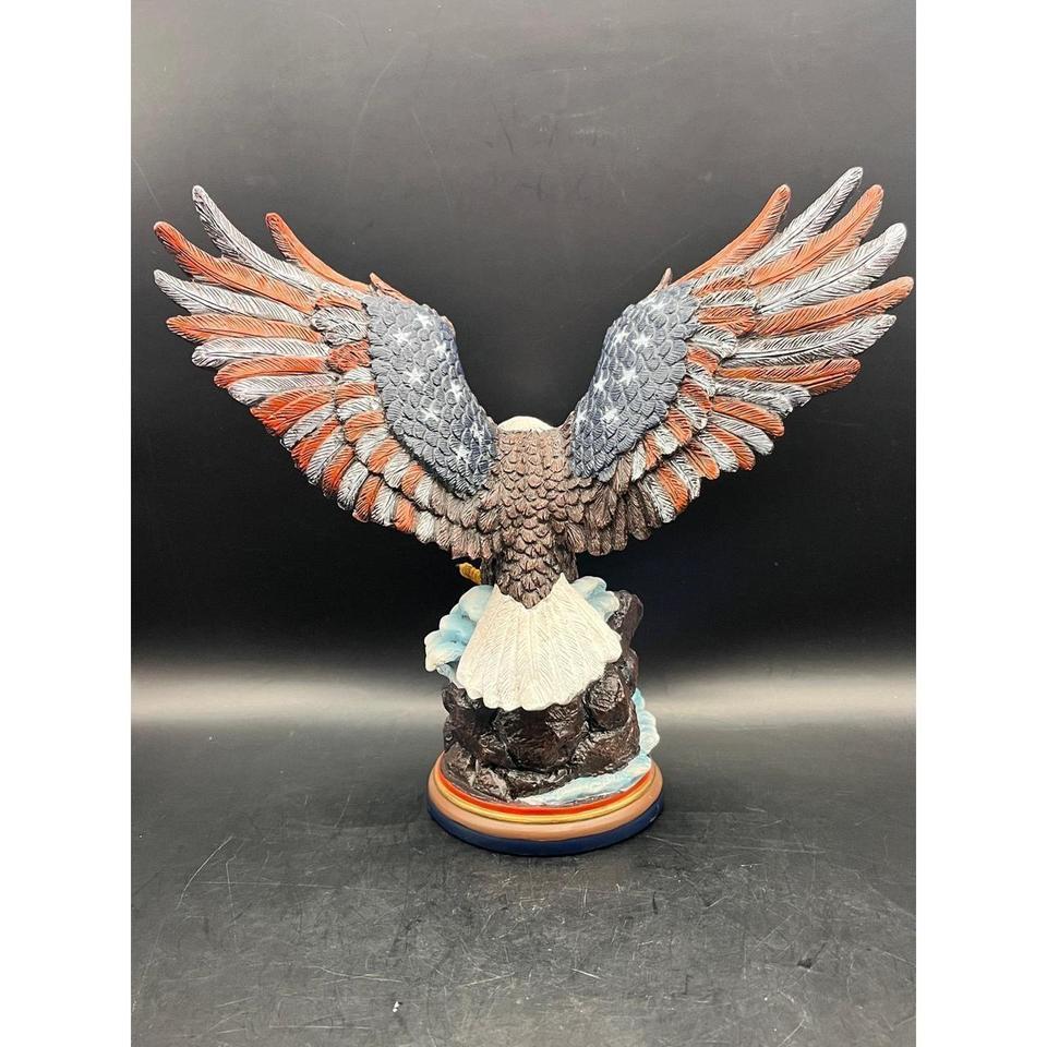 Bradford Exchange Collectible Resin Eagle 8def 6