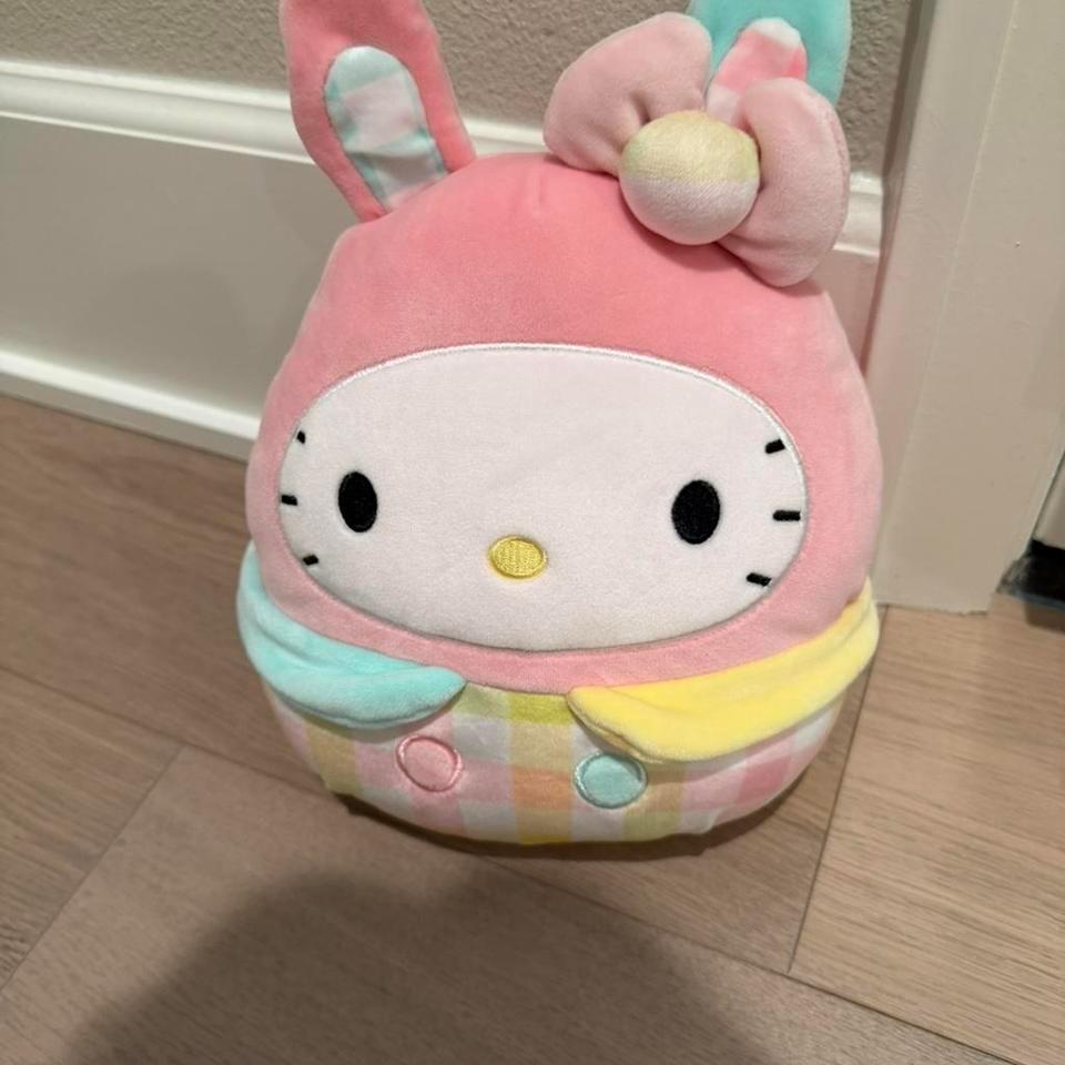 Hello Kitty Easter Bunny Squishmallow A5e1