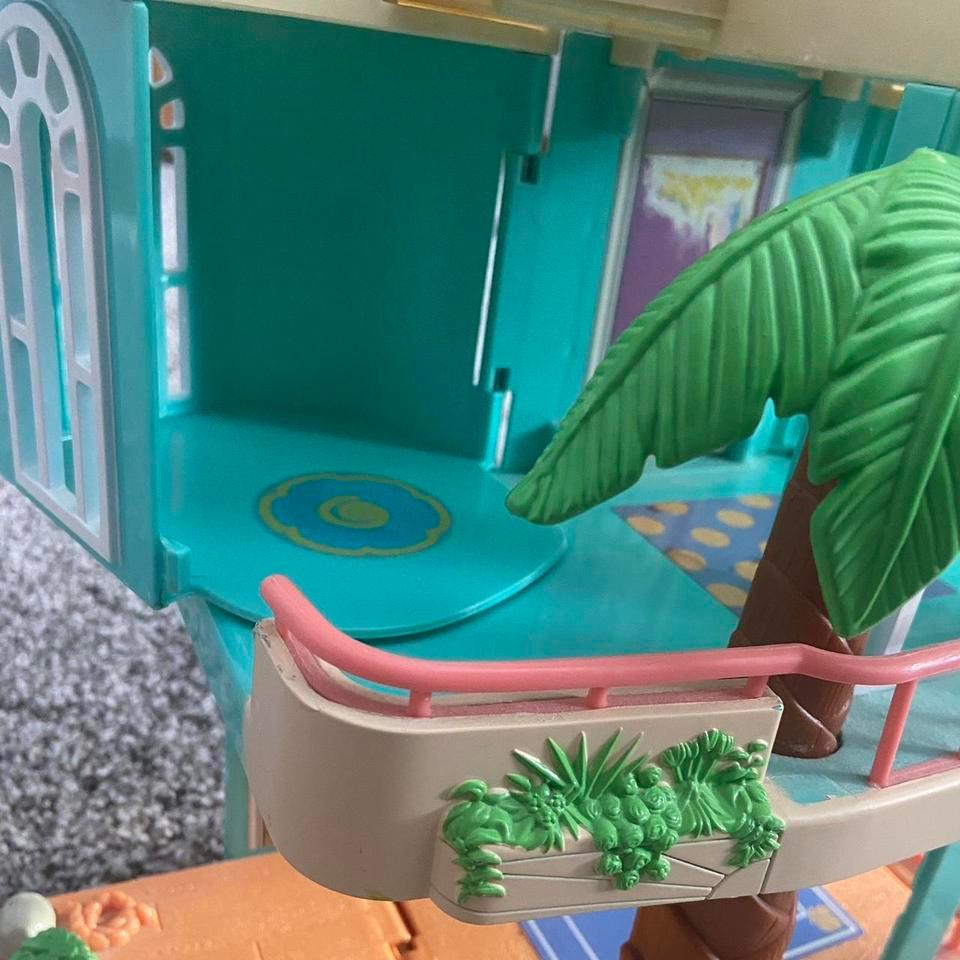 Fisher Price 90s Dream Pool 4