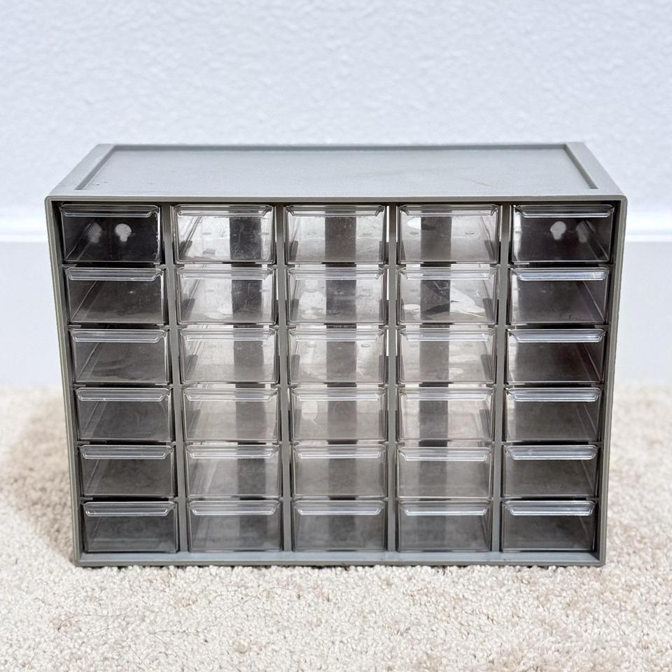 Vintage Akro Mils 30 Drawer Storage Db18