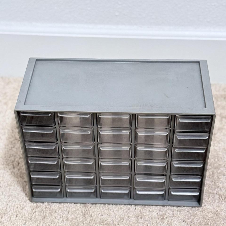 Vintage Akro Mils 30 Drawer Storage Db18 3