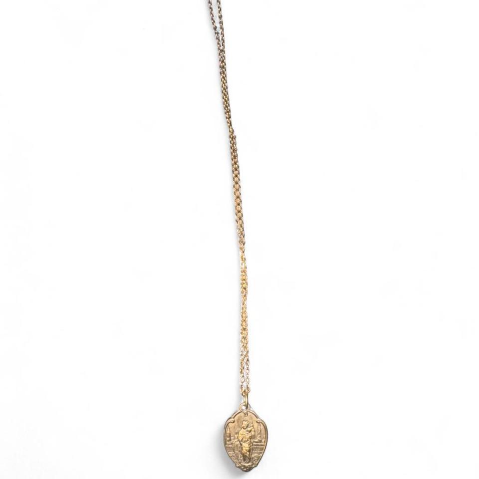Vintage Gold Tone Religious 7856