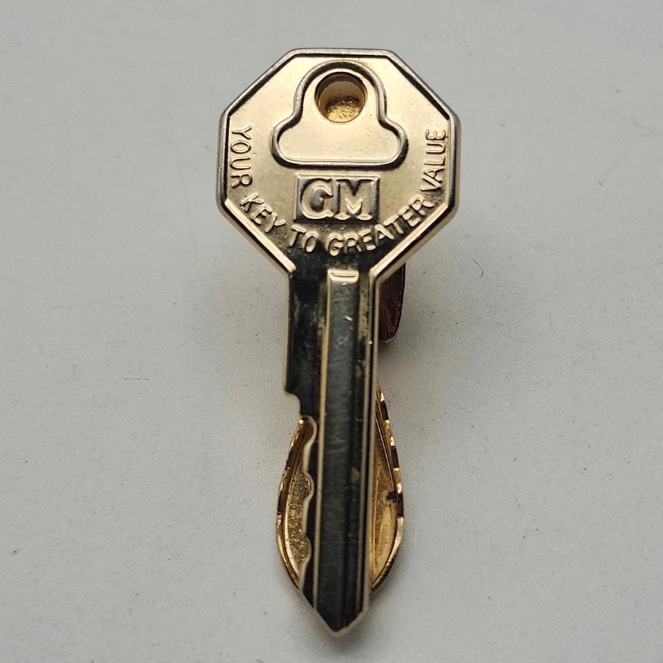 Vintage Gm General Motors Key Themed B821 3