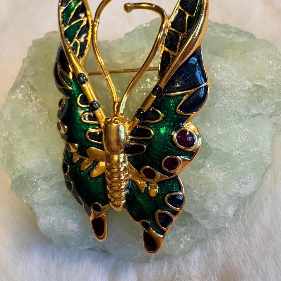 Stunning Vintage Green And Goldtone D816