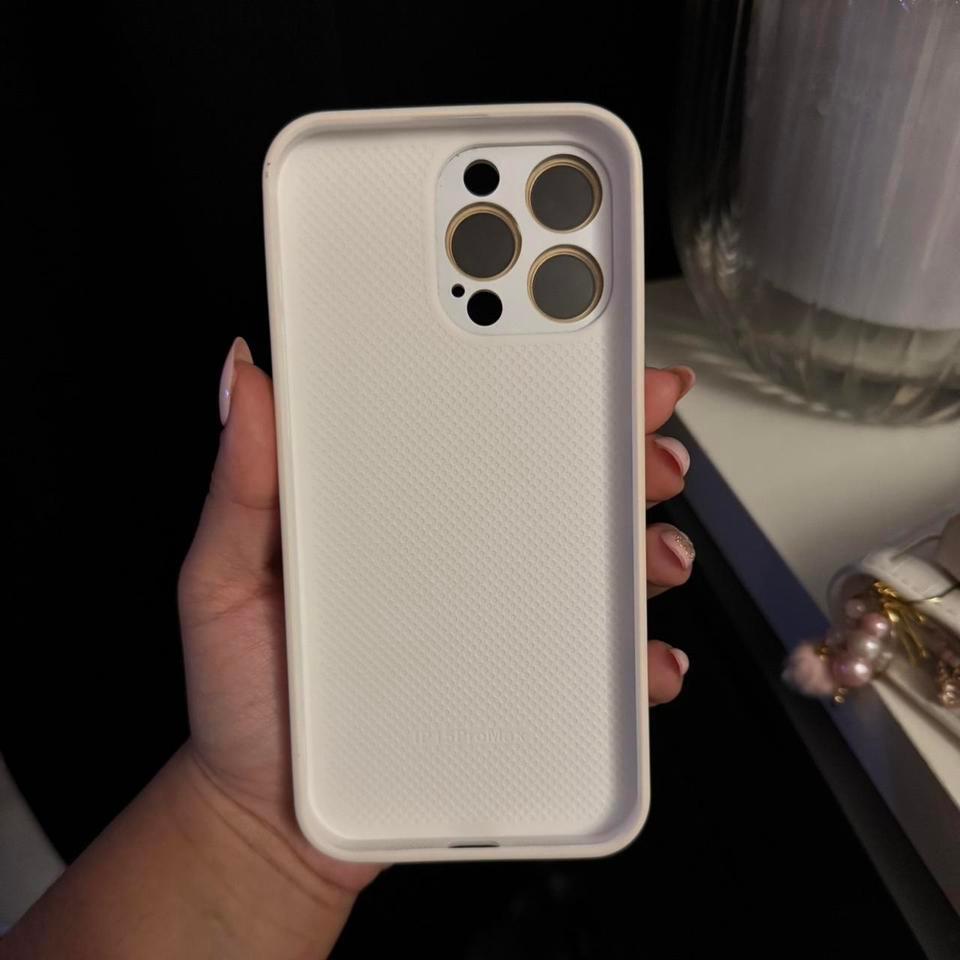 Glossy White Iphone 15 Pro 7904 3