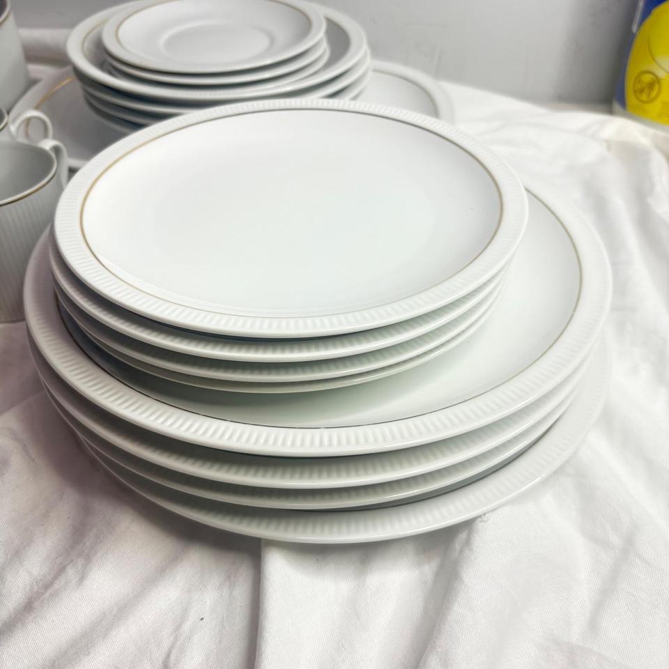 Prisma Vienna Gold Line Dinnerware 3