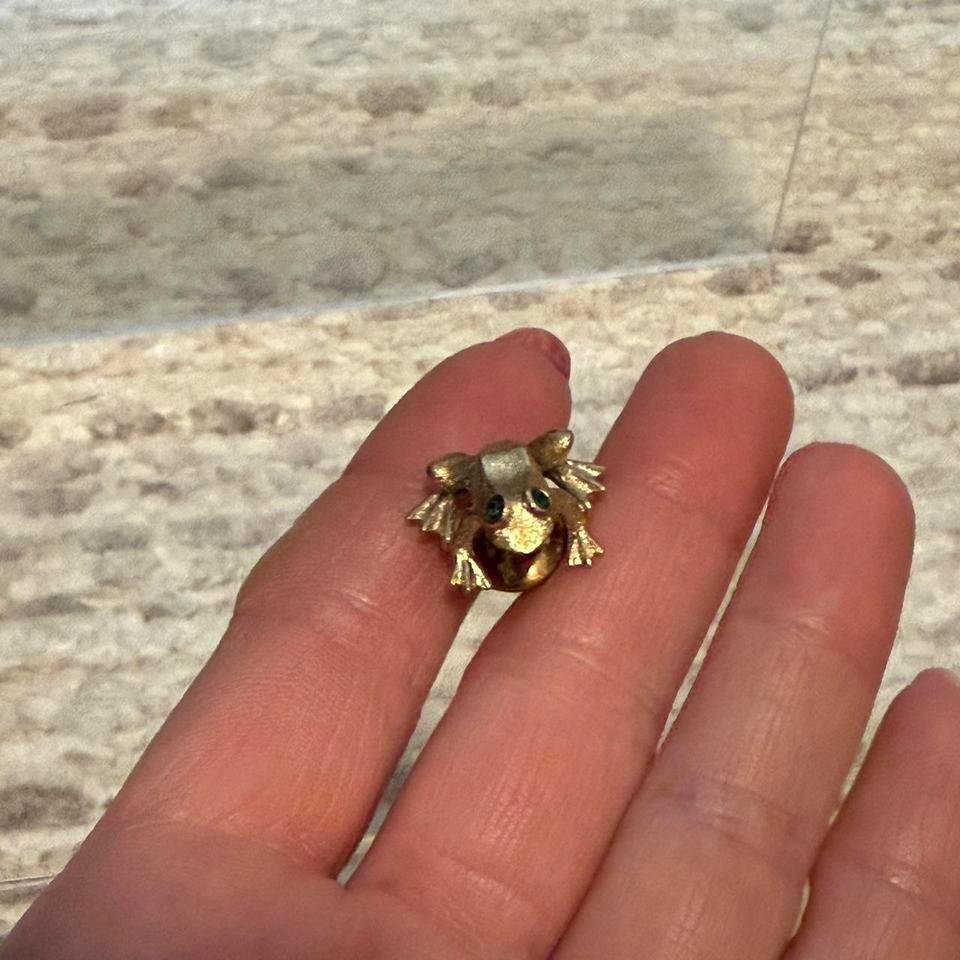 Vintage Avon Gold Frog Pin 3aba