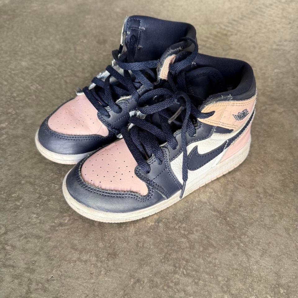 Jordan 1 Low Pink And 6118