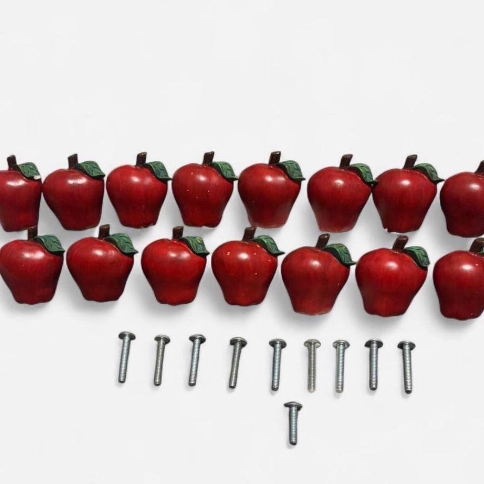 Chesapeake Bay Apple Knobs Set 3118
