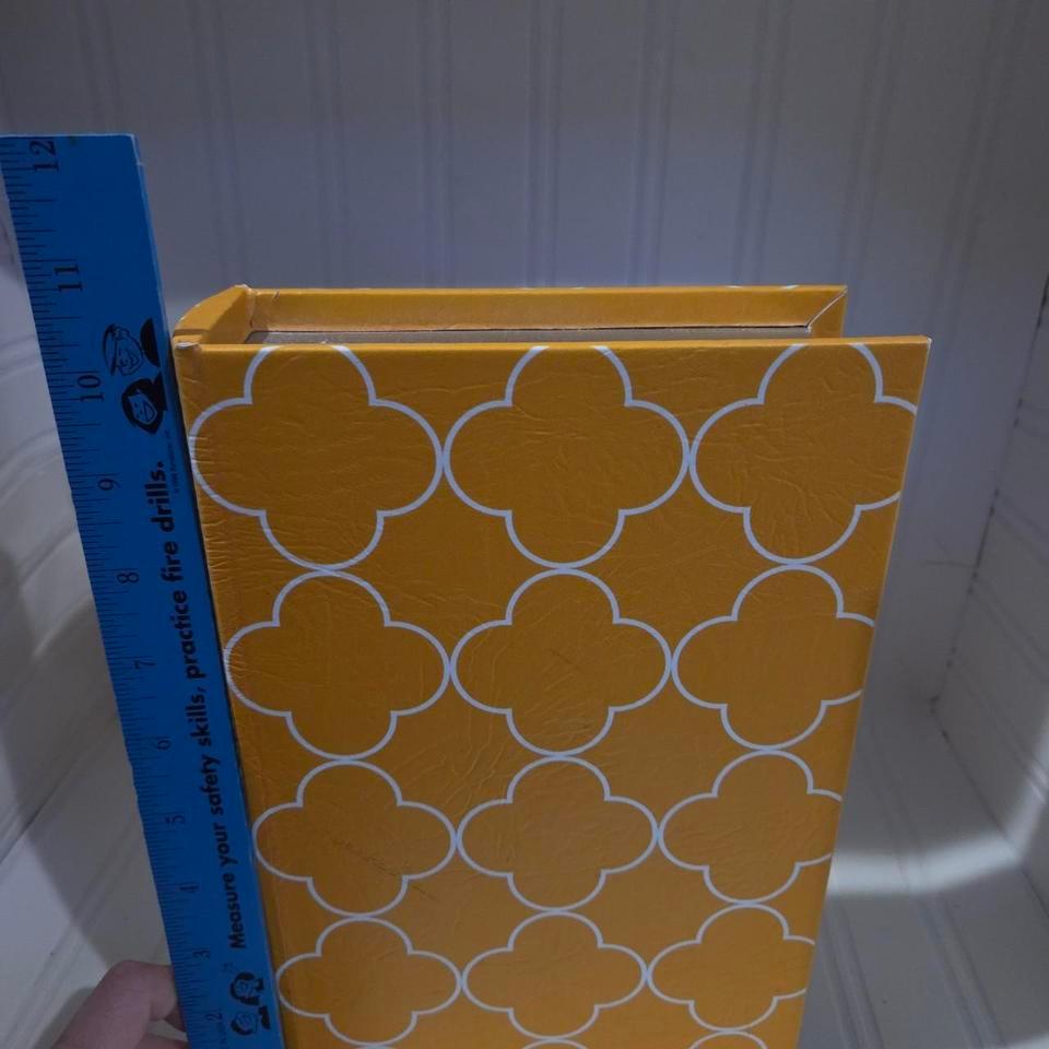 Yellow And White Geometrical Leather Look 2