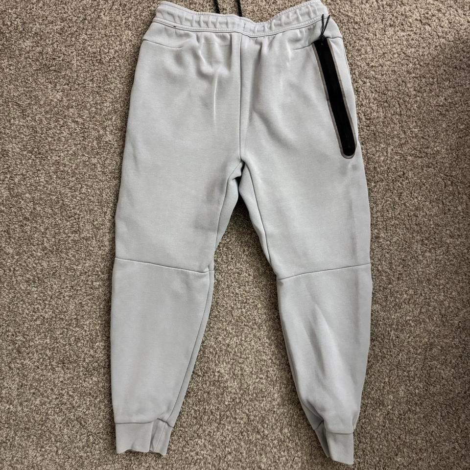 Nike Light Grey Tech Fleece D73a 2