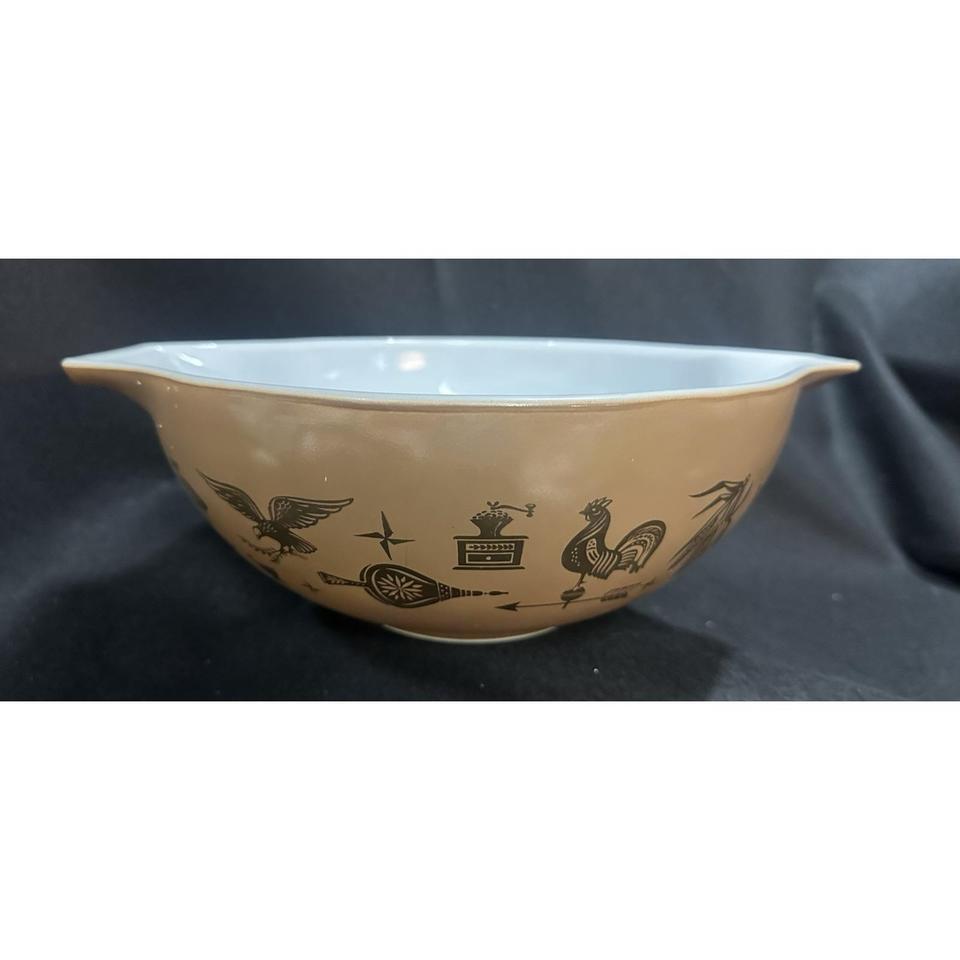 Vintage Pyrex Early American Cinderella
