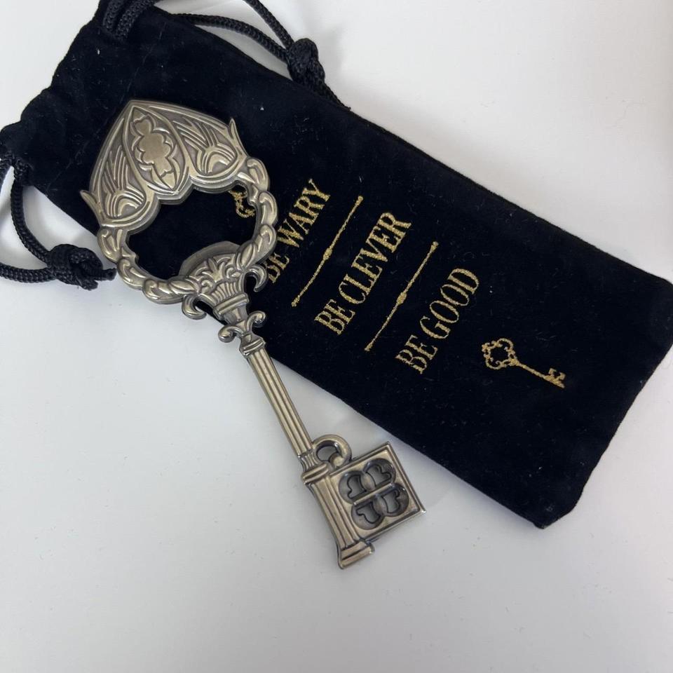 Fairyloot Bookish Collectibles Lot Enamel 8aa1 2