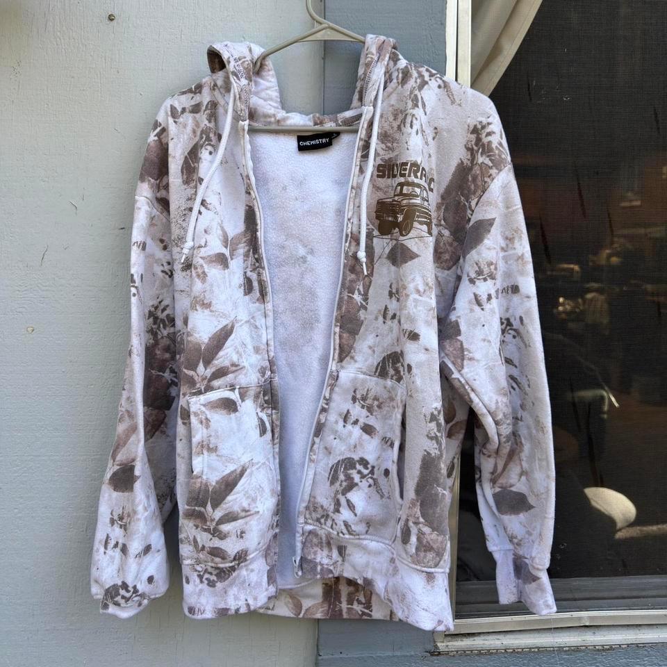 Cream And Brown Vintage Silverado 90e0