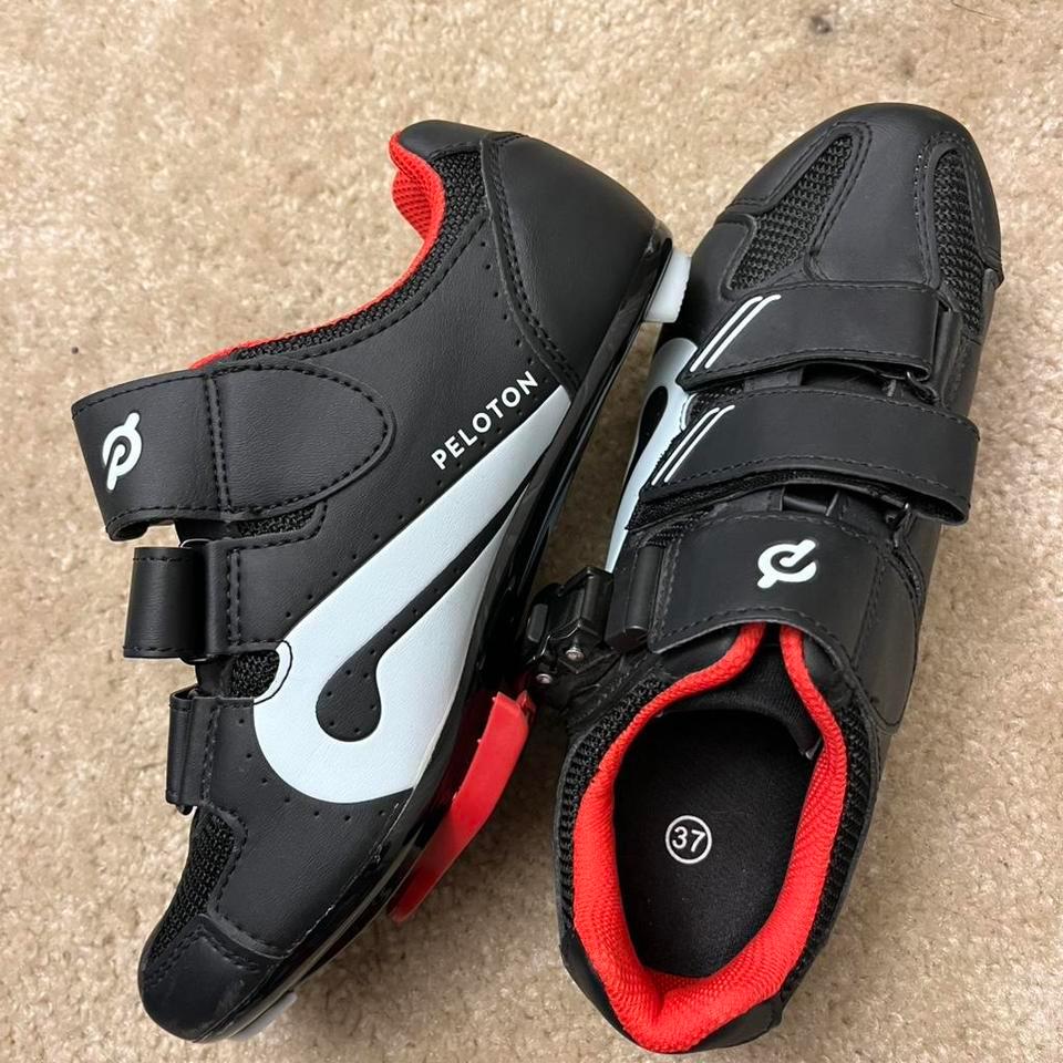 Peloton Black Cycling Shoes With 452e