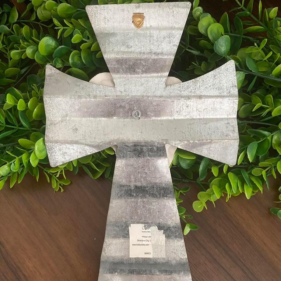 Rustic Metal Cross With Heart 3