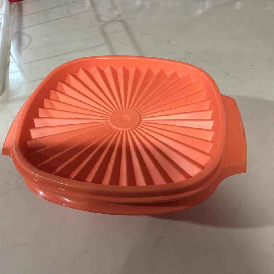 Orange Tupperware Salad Spinner Salad 1250