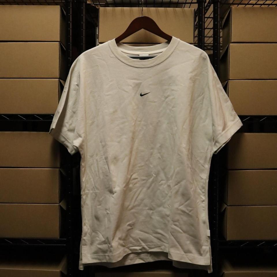 Nike Premium Essentials Heavyweight Tee
