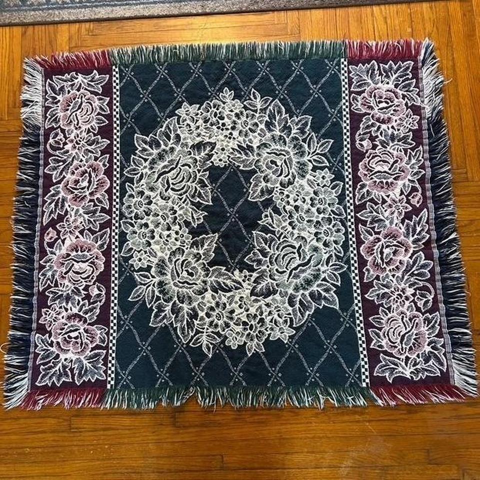 Vintage Floral Wreath Woven Tapestry 8696 2