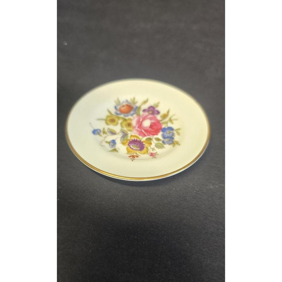 Brand Royal Worcester Item Small 8b21 3