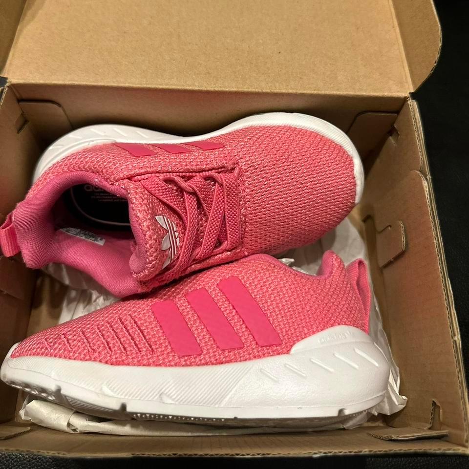 Adidas Toddler Sneakers Size 6 3940 2