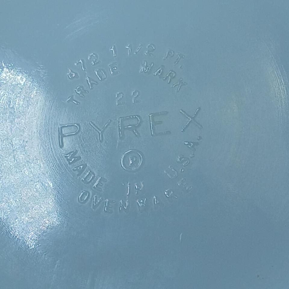 Pyrex Amish Turquoise Butterprint 472 7
