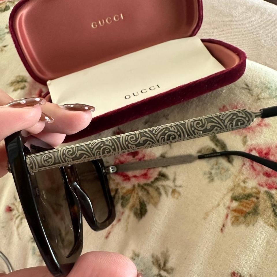 Authentic Gucci Sunglasses With Case 4