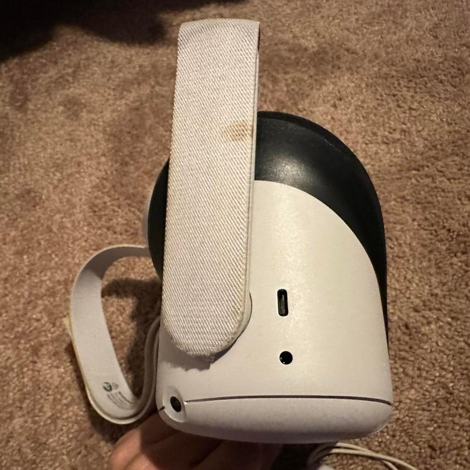 Oculus Quest 2 Vr Headset 5