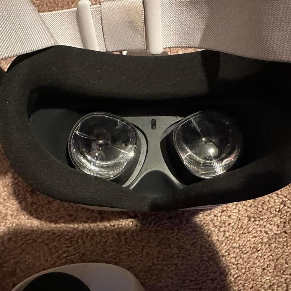 Oculus Quest 2 Vr Headset 2