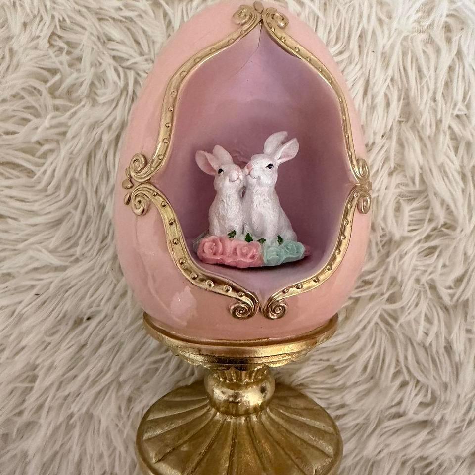 Pink Easter Egg With Bunnies C517