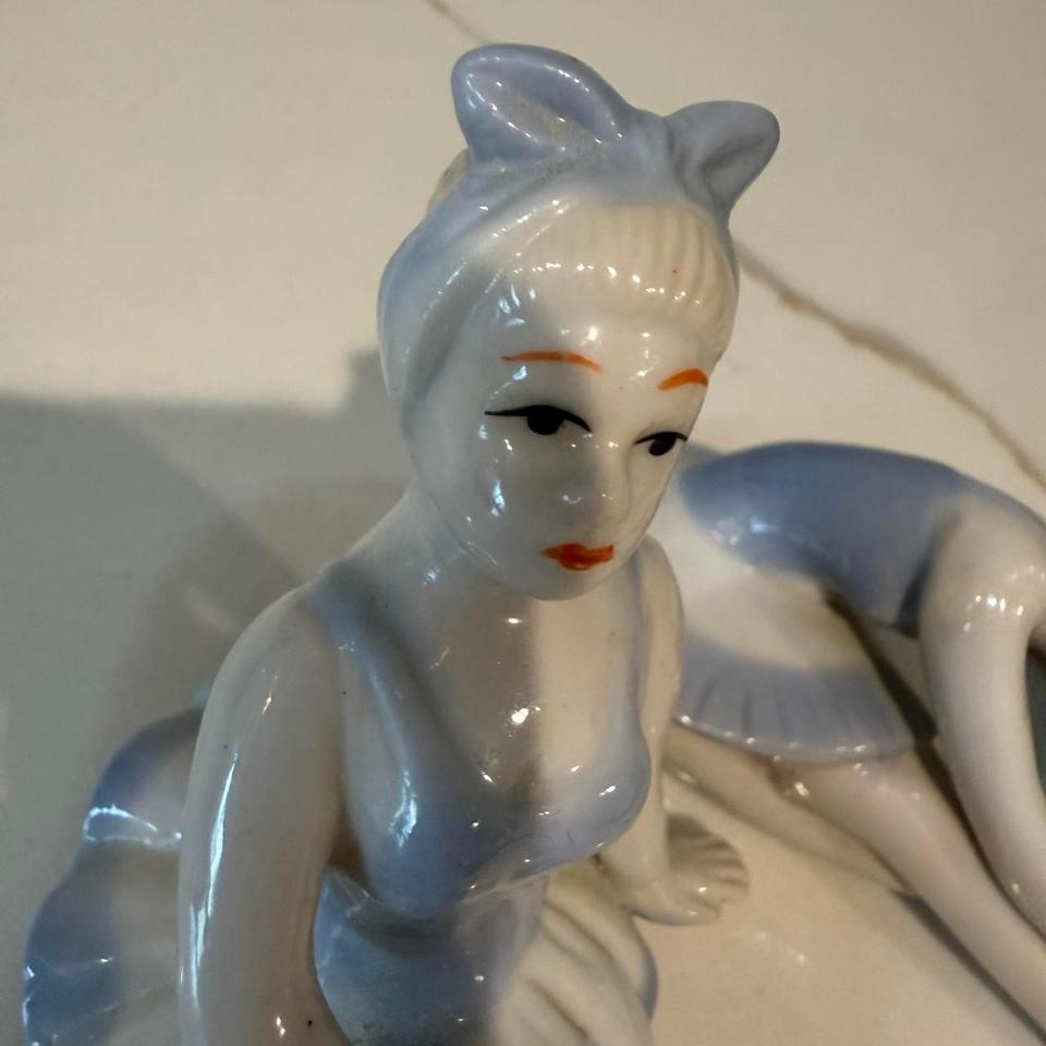 Two Vintage Porcelain Ballerina Figurines 14c7 6