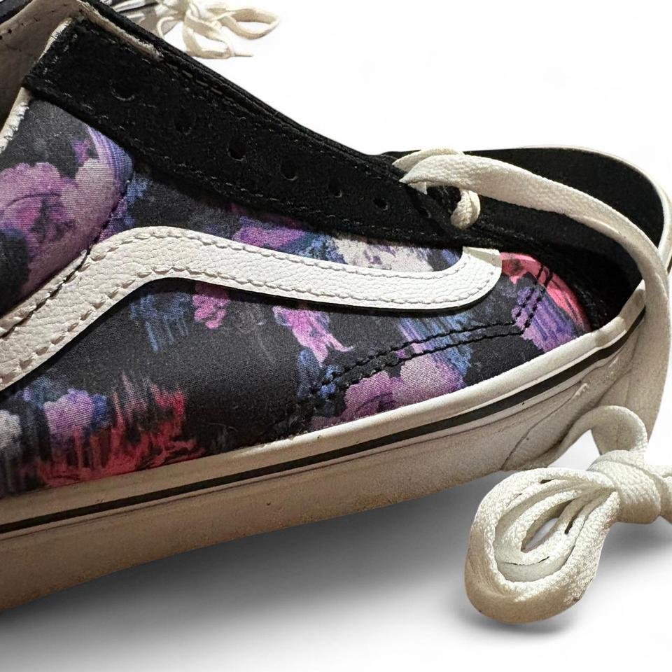 Never Worn Pinkpurpleblue Warped Floral 2
