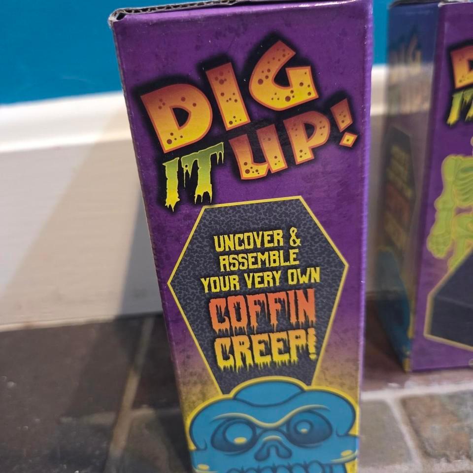 Fun Express Dig It Up C854 3