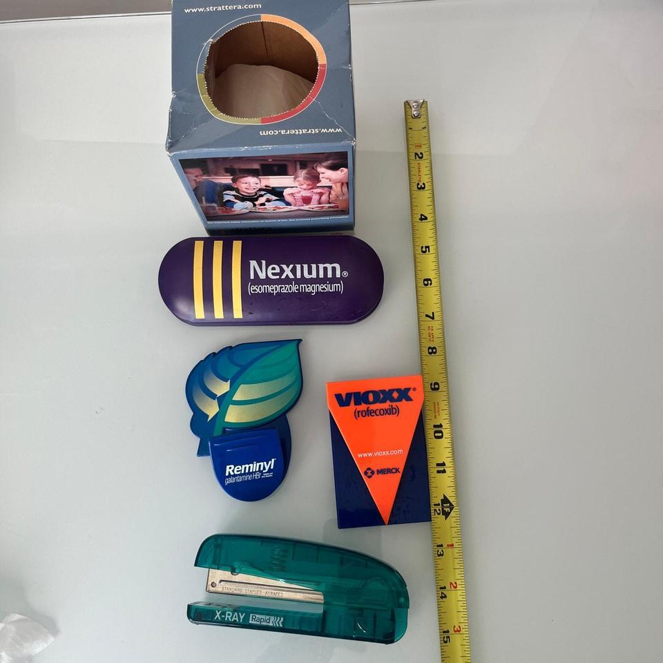 Unique Collection Of Vintage Pharmaceutical Edda 4