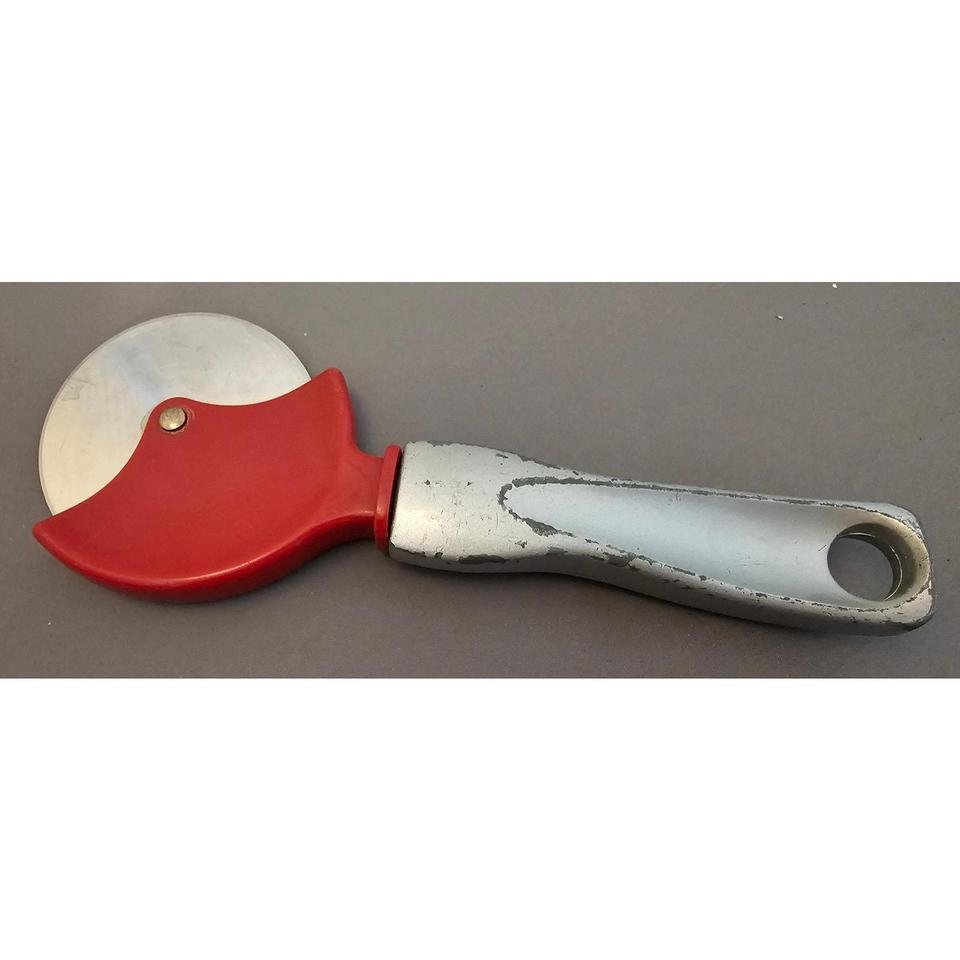 3 Pizza Cutterwheel Slicer Wred 4