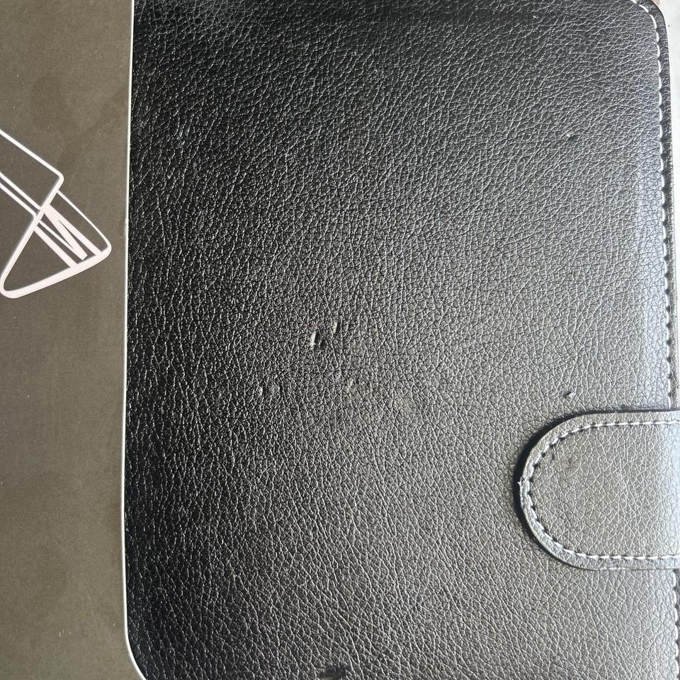 Portfolio 9 Leather Tablet Case 2
