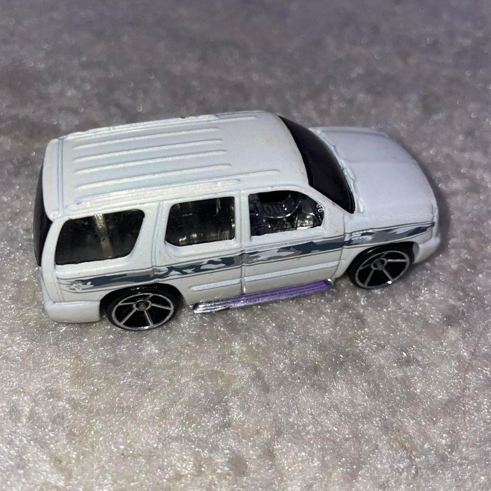 2007 07 Cadillac Escalade Collectible 2