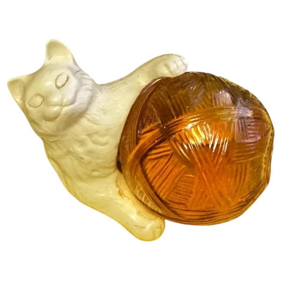 Vtg Cologne Cat W Yarn 4
