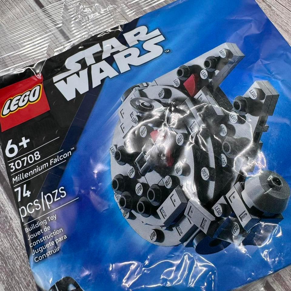 Lego Star Wars Millennium Falcon 4