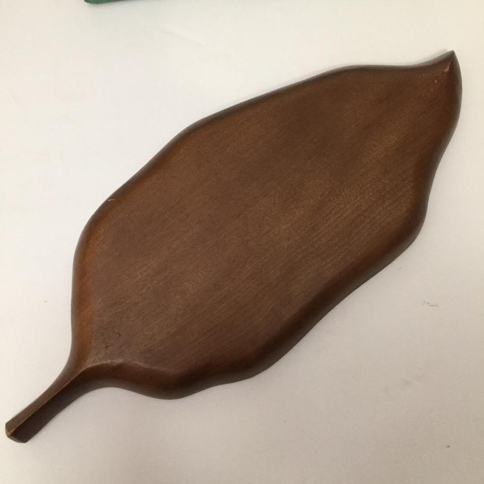 Lovely Mid Century Shallow Carved Wooden 8caa 6