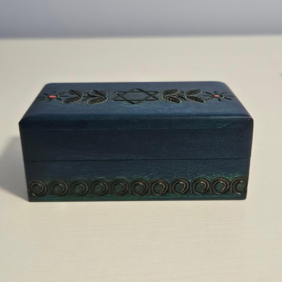 Handcrafted Wooden Jewelry Keepsake Box D656 2